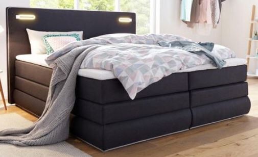 Boxspringbett mit Beleuchtung